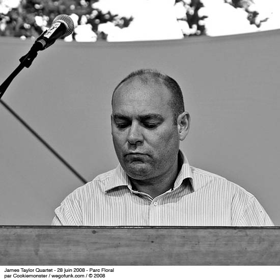 IMG_5038bw.jpg IMG_5038bw.jpg