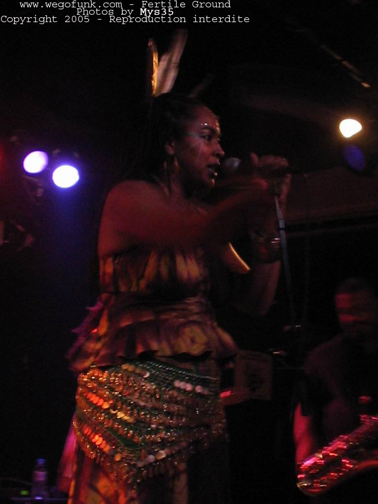 Navasha et le saxophoniste, Craig Alston Navasha et le saxophoniste, Craig Alston