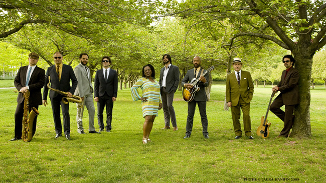 Sharon Jones and the Dap-Kings en tournée Sharon Jones and the Dap-Kings en tournée