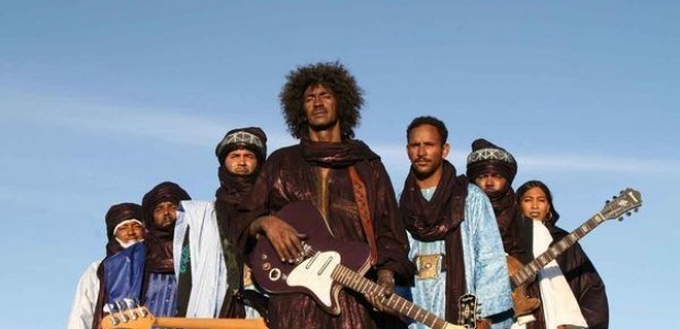 Tinariwen et Flea en live