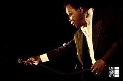 Lee Fields interprète Ladies en live Lee Fields interprète Ladies en live