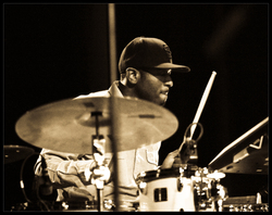 Robert Glasper Experiment feat. Bilal & Hindi Zahra - Live au Trianon, Paris