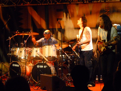 Billy Cobham : leçon de batterie au New Morning Billy Cobham : leçon de batterie au New Morning