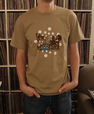 Aidez nous en achetant notre Tee-Shirt Aidez nous en achetant notre Tee-Shirt