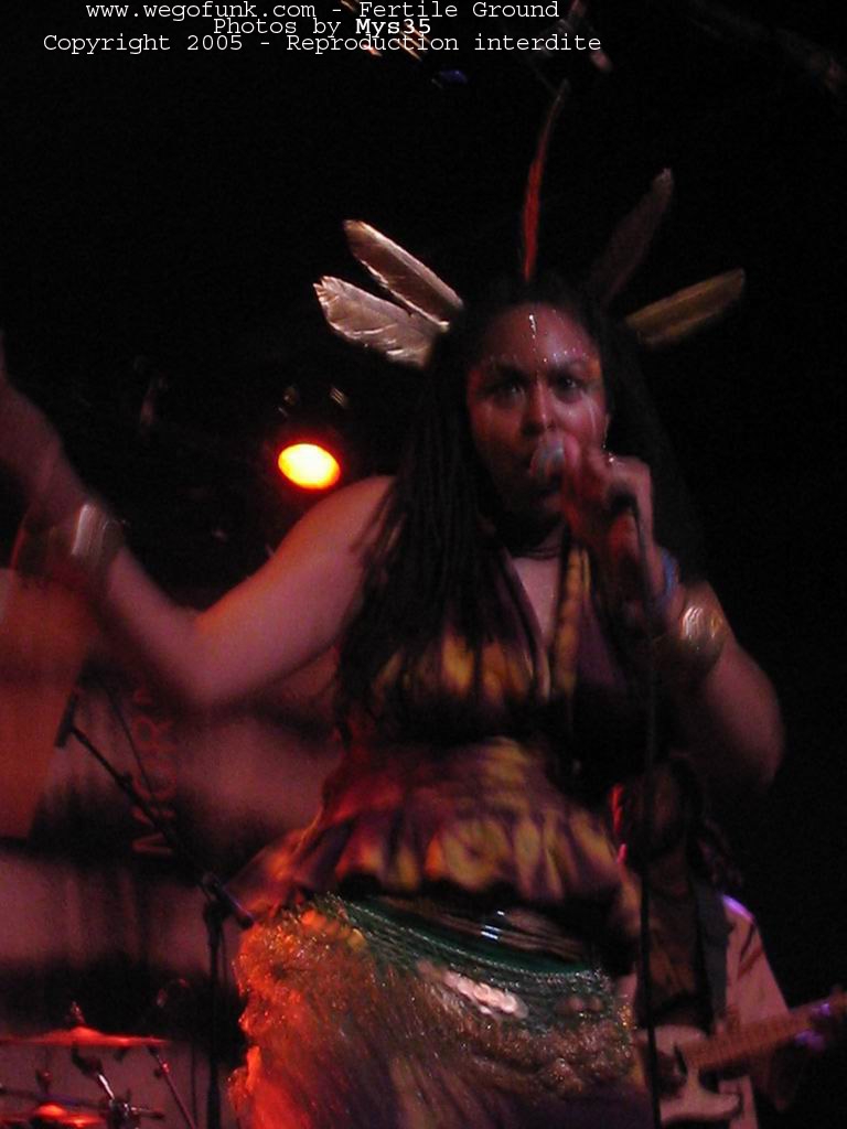 Navasha Day, lead vocal du groupe Navasha Day, lead vocal du groupe